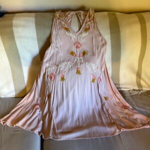 Beautiful Free People/Intimately V Neck embroidered dress with keyhole back